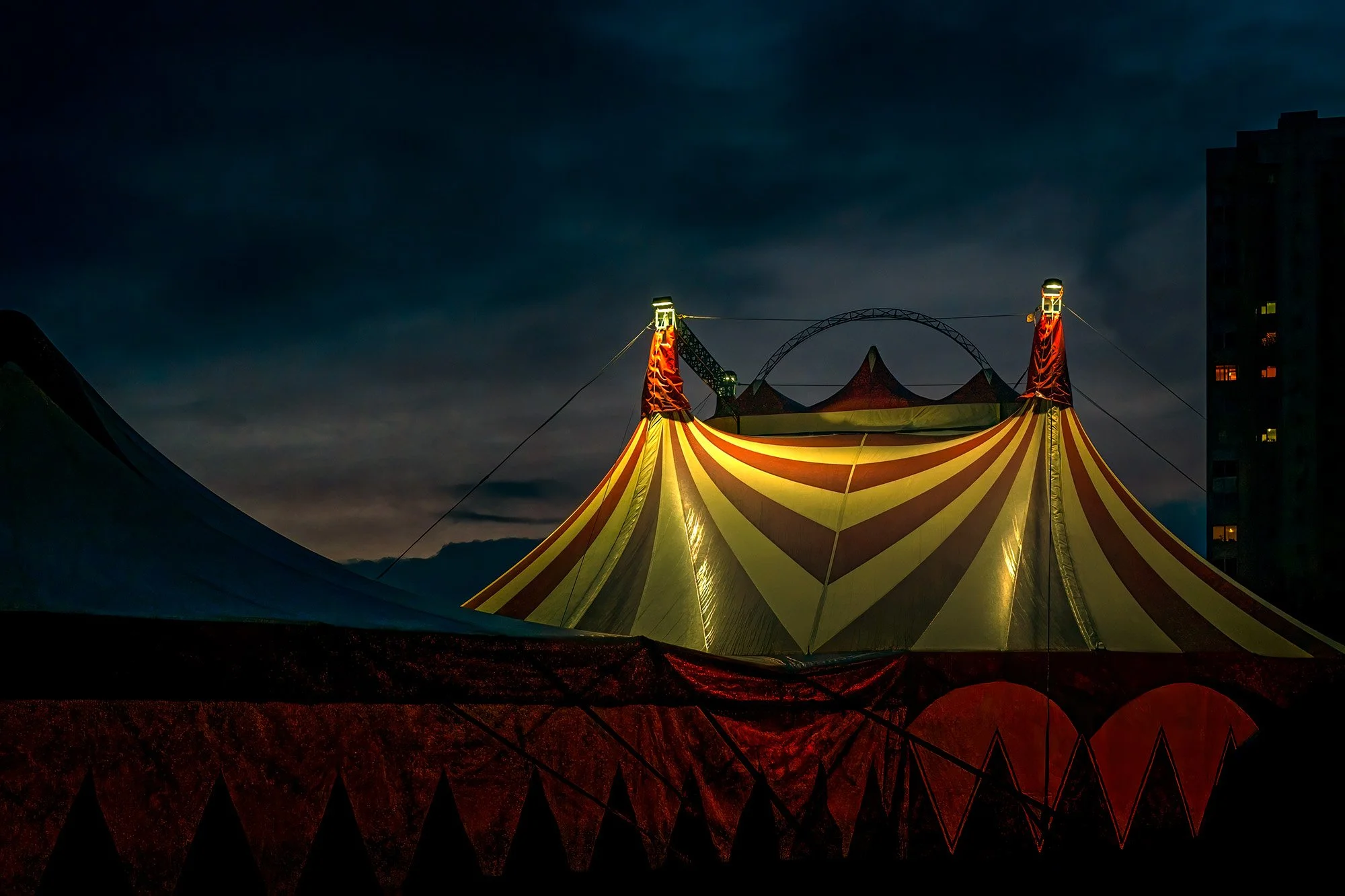 Untitled, 2016 — cinematic night photography by Pierre Putman